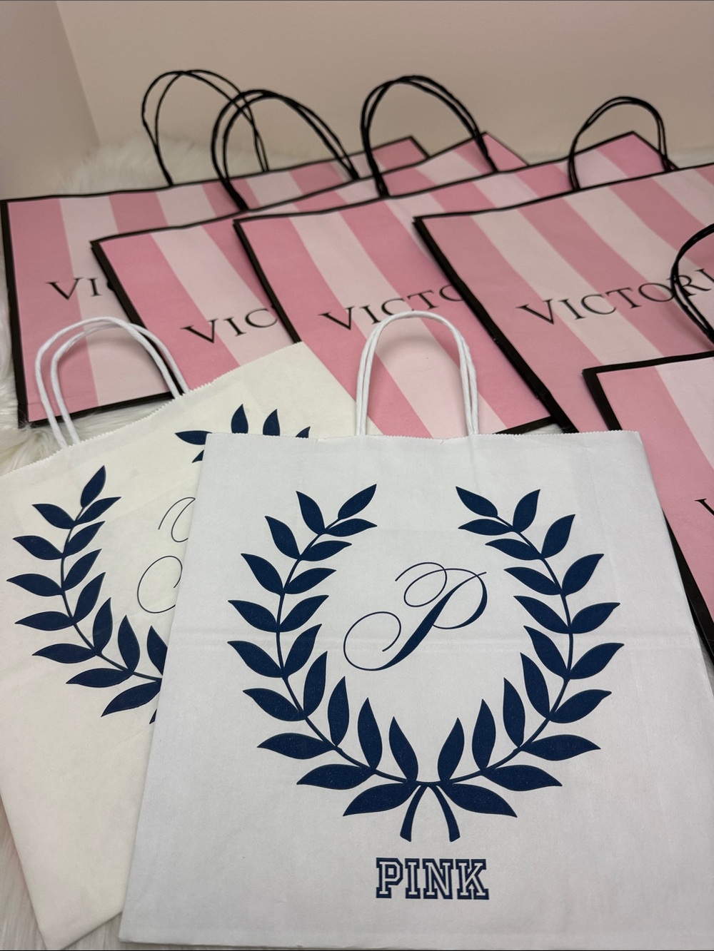 (8) Victoria’s Secret & PINK gift bags shopping bags - Picture 3 of 13